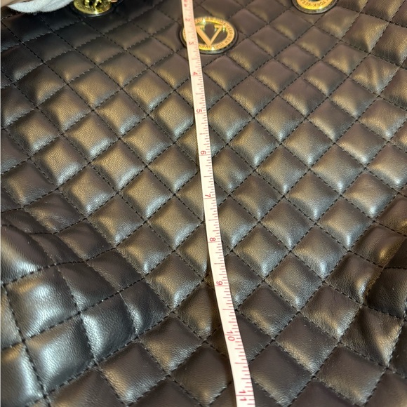 VERA NEW YORK Excellent used condition.  Two-way: shoulder or crossbody bag. - Picture 10 of 13